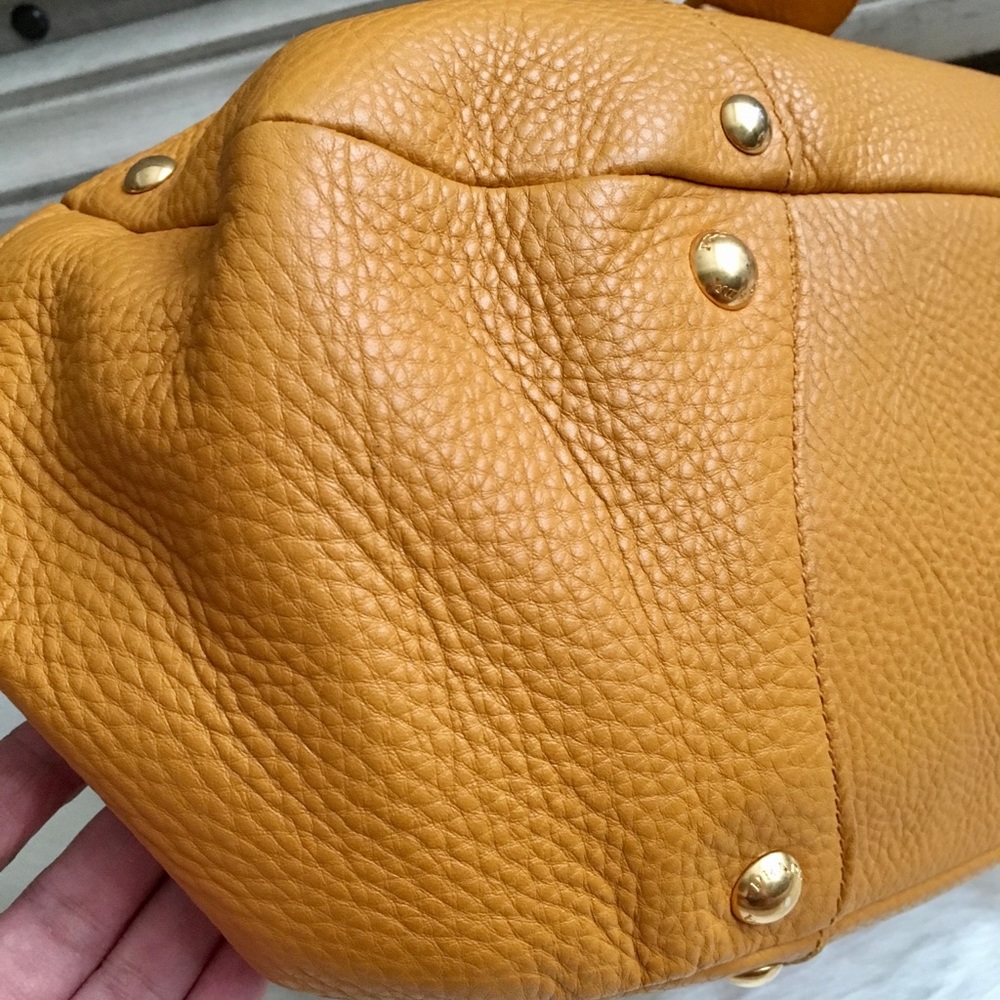 Prada Vitello Daino Bag - Picture 4 of 11
